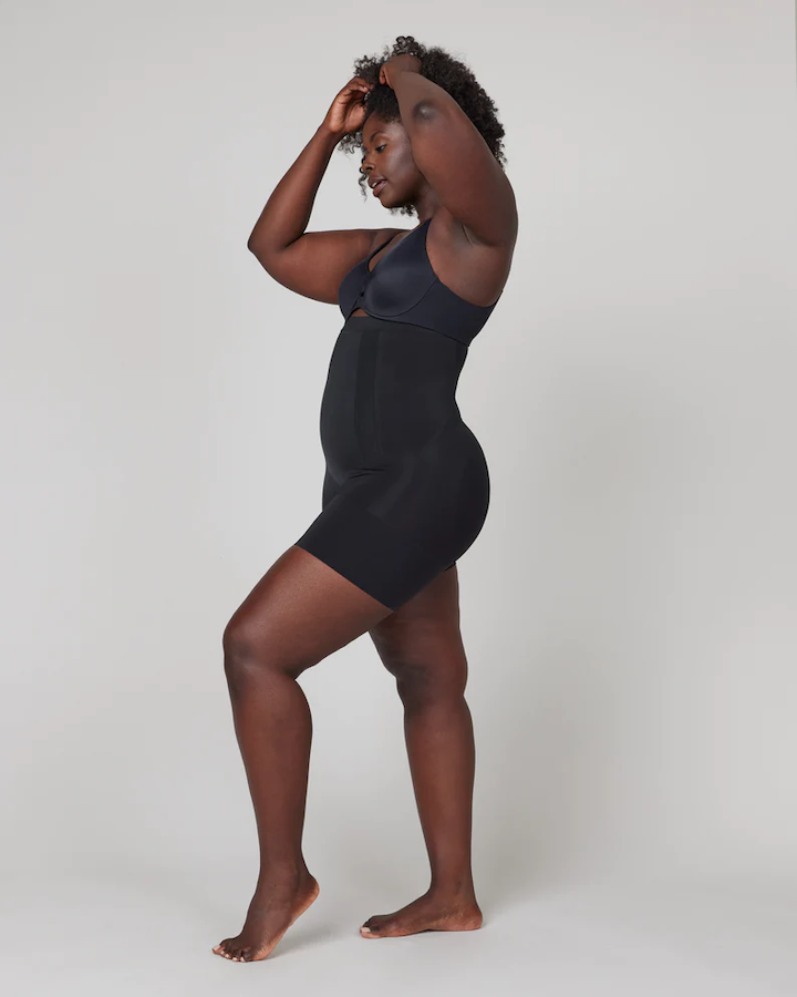 Oncore High-Waisted Mid-Thigh Short Very Black