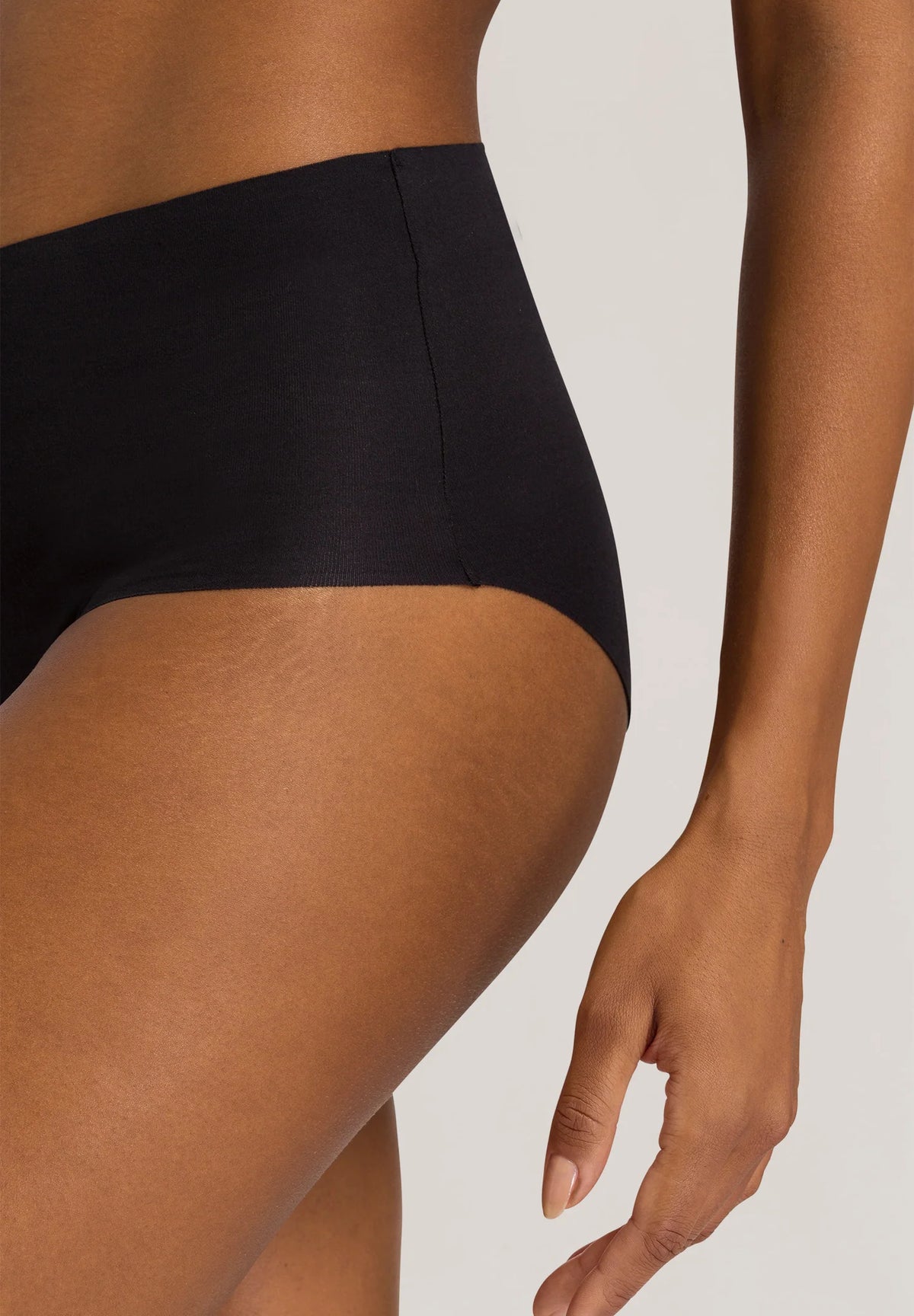 Invisible Cotton Maxi Briefs Black