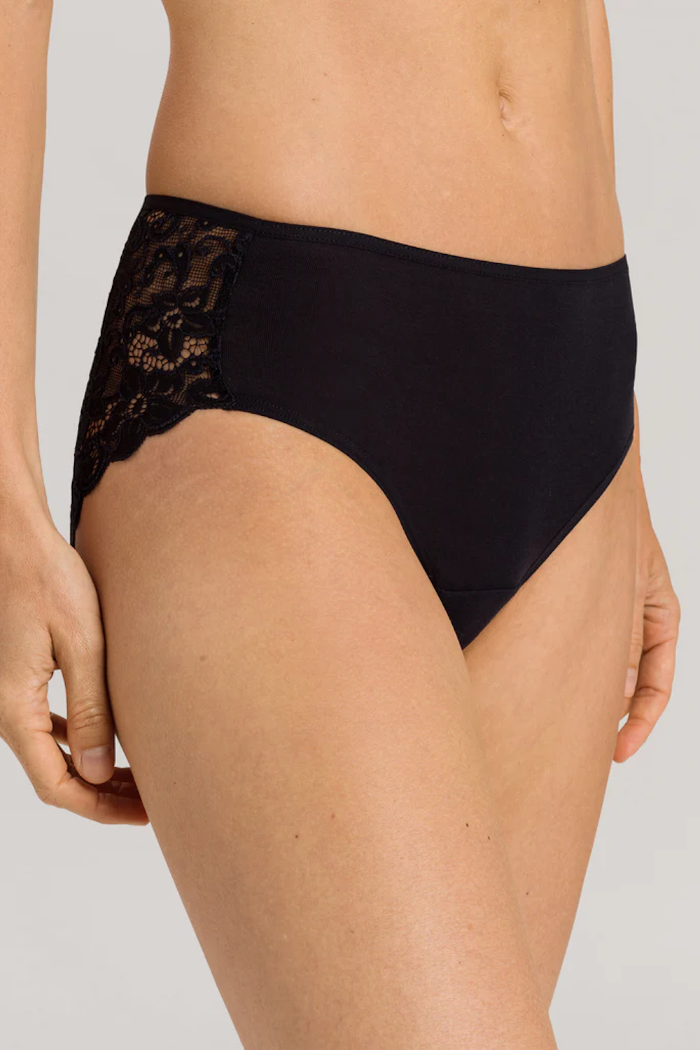 Moments Midi Briefs Black